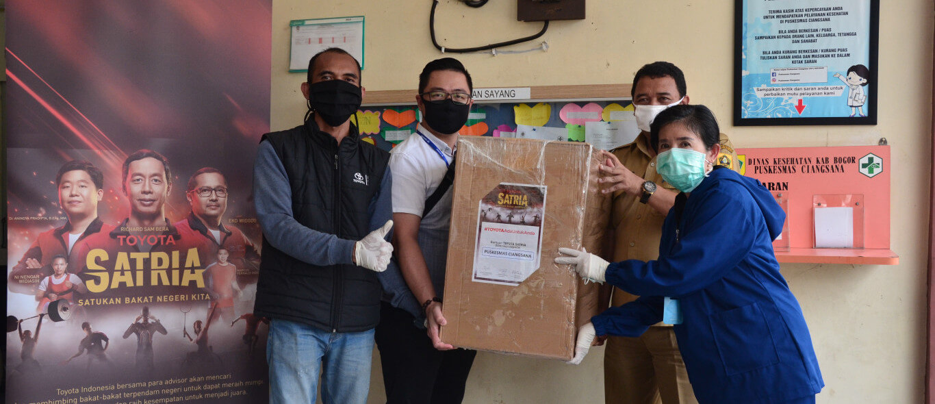 #ToyotaAdaUntukAnda Turut Serta Memerangi COVID-19, Toyota Serahkan Bantuan 1.000 APD ke Rumah Sakit dan Puskesmas di Indonesia